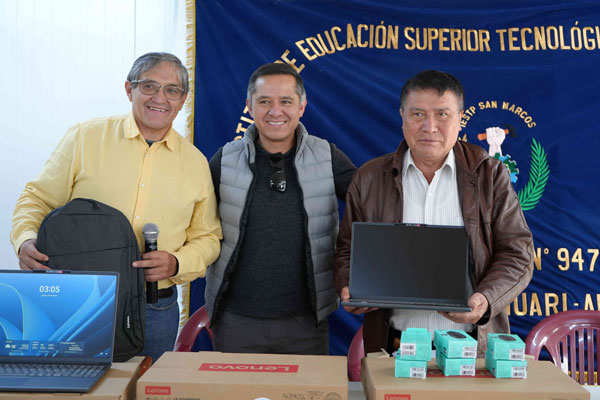 Donación de laptops San Marcos Donación de laptops San Marcos