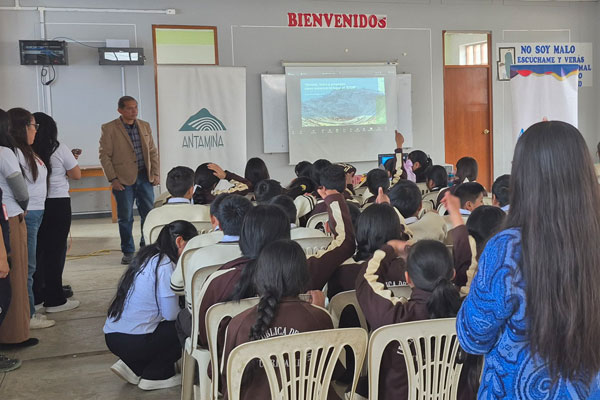 Día Internacional de la Niña y la Mujer en la Ciencia