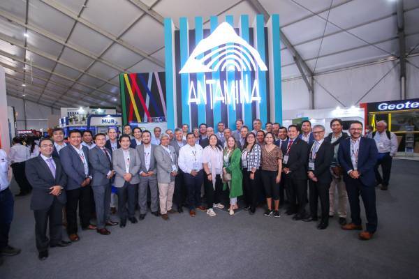 Stand de Antamina en el Perumin 35